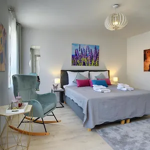 D&A Amphitheatre Apartments With Free Parking Croacia