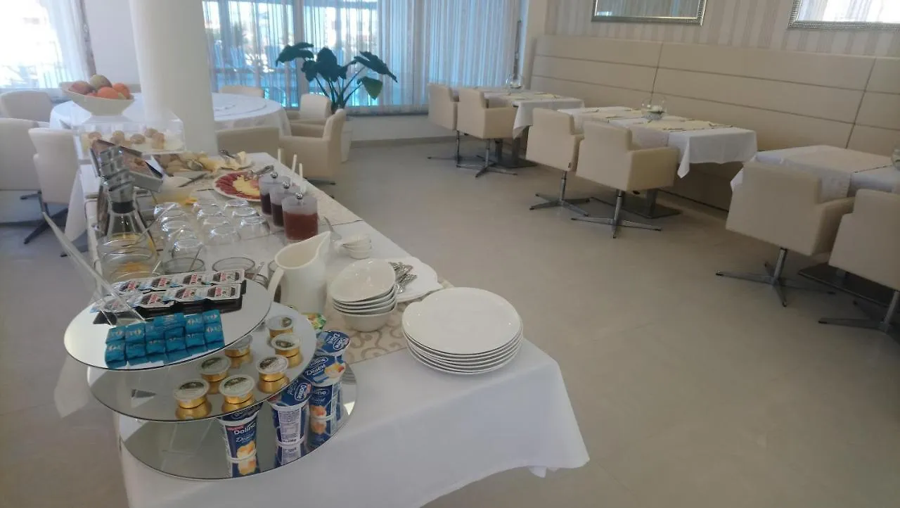 Adrion Aparthotel Pula Kroatien