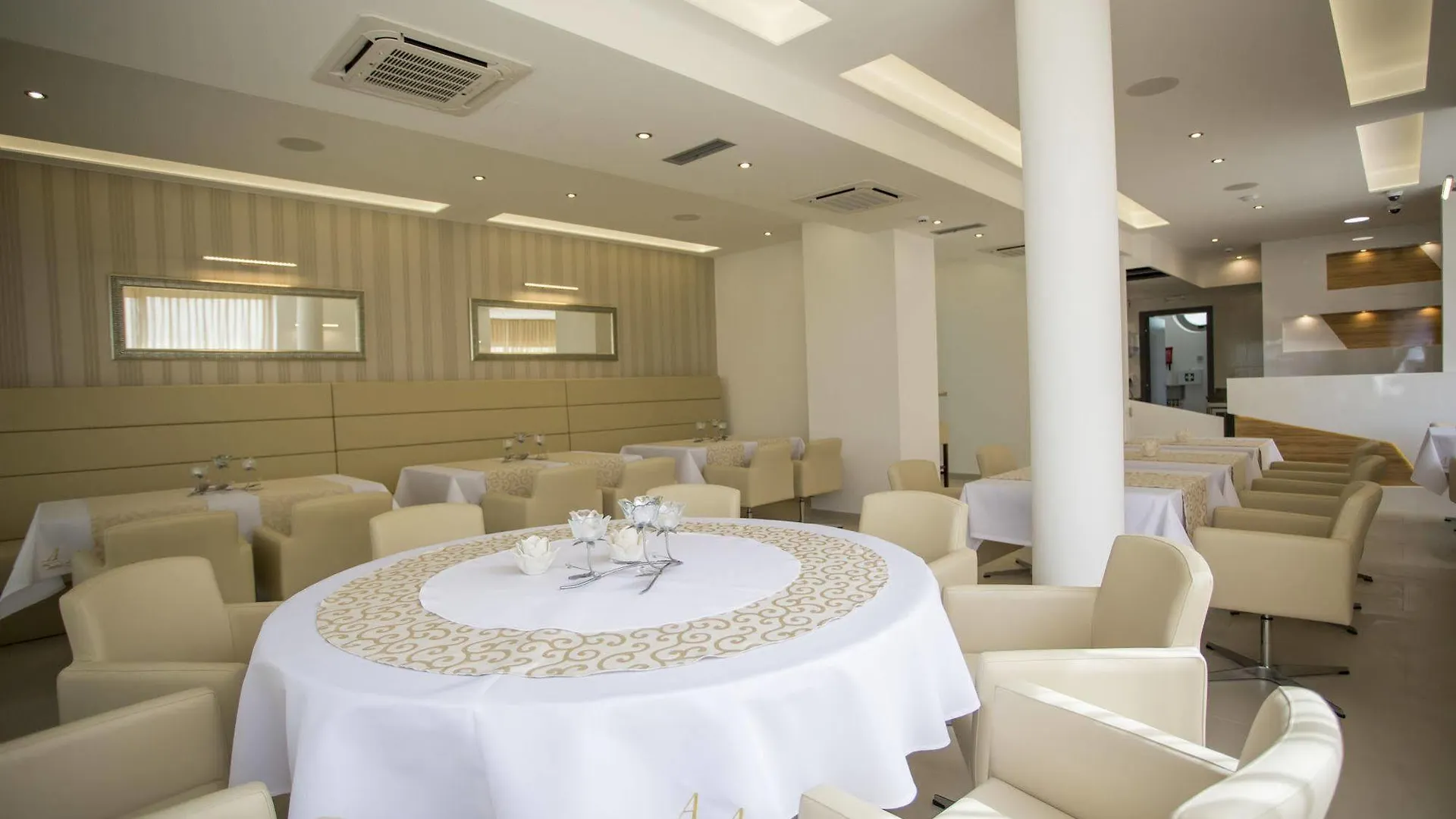 Adrion Aparthotel Pula